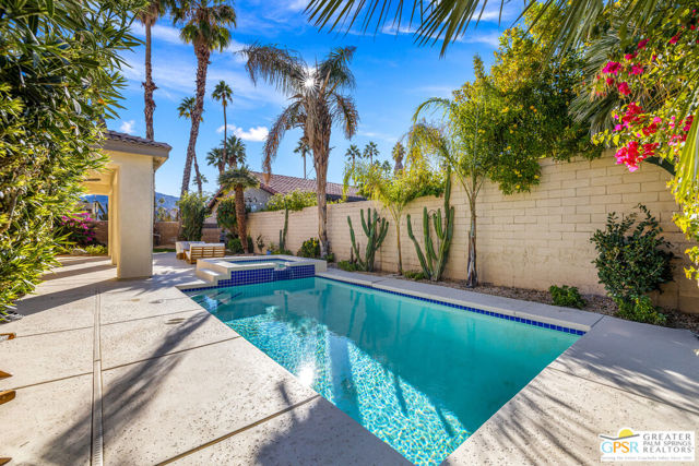 35871 Calle Raphael, Cathedral City CA: https://media.crmls.org/mediaz/98fca83a-9a64-4b2d-b2b0-4faa4f5a660c.jpg