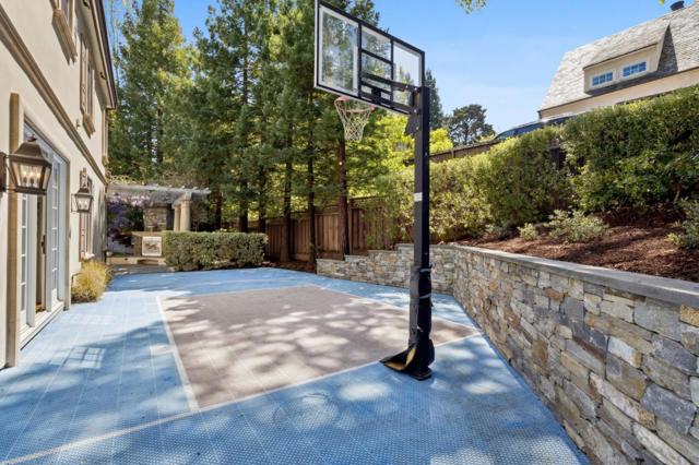 125 Stonepine Road, Hillsborough CA: https://media.crmls.org/mediaz/98fd1136-26cd-4355-bf34-29ef8c933bda.jpg