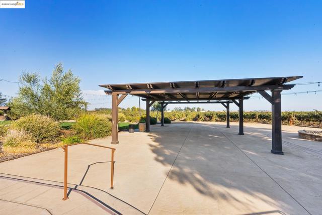 3501 Byer Road, Byron CA: https://media.crmls.org/mediaz/98fd5088-e5b8-4b4f-9aae-0ab00a9b5d9f.jpg