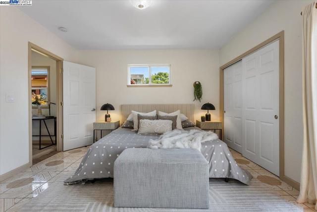 357 Melven Ct, San Leandro CA: https://media.crmls.org/mediaz/98fe79b6-ee44-4a19-9c91-242d6a5185aa.jpg
