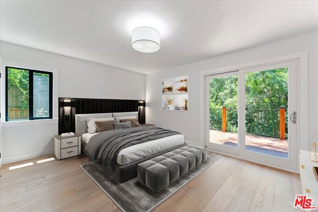 21171 Colina Drive, Topanga CA: https://media.crmls.org/mediaz/98fea43e-01c8-4ac4-987e-75e94d46cf4e.jpg