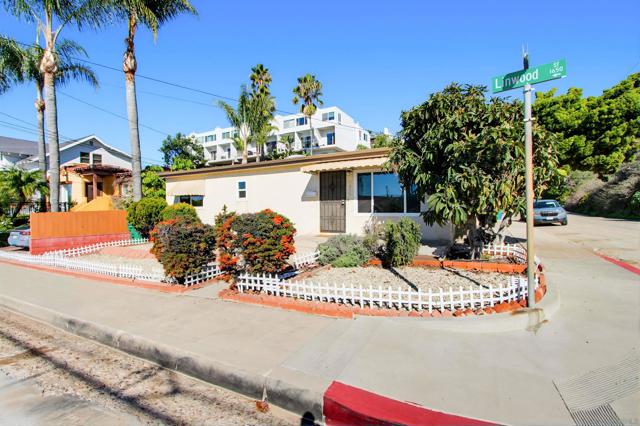 1654 LINWOOD ST, San Diego CA: https://media.crmls.org/mediaz/99002c62-d425-4bca-ae25-797255258577.jpg