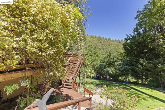 20581 Gerber Rd, Tuolumne CA: https://media.crmls.org/mediaz/99009342-e295-46bb-ba0f-6ceb558a2c3b.jpg