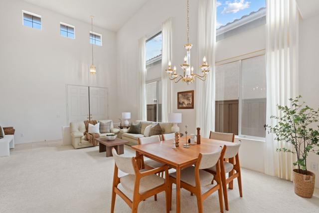 Detail Gallery Image 7 of 43 For 5711 Fallenwood Ln, San Diego,  CA 92121 - 5 Beds | 3 Baths
