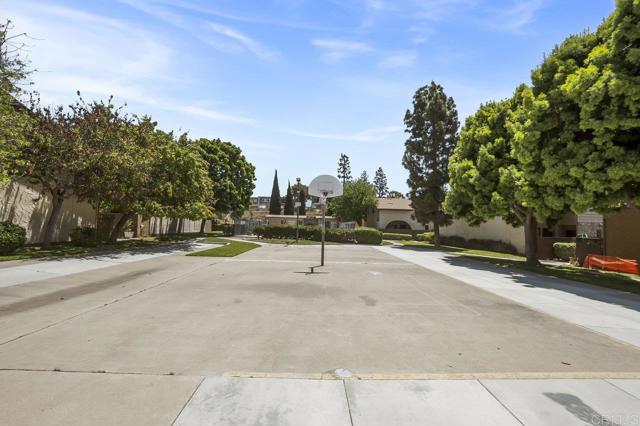 1450 Melrose Avenue, Chula Vista CA: https://media.crmls.org/mediaz/990169f1-c711-408c-995b-0b704799c1f5.jpg