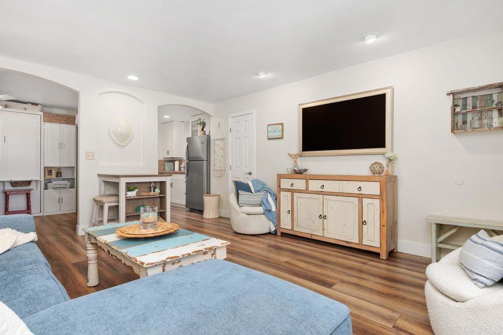 405 Requeza Street - photo 6