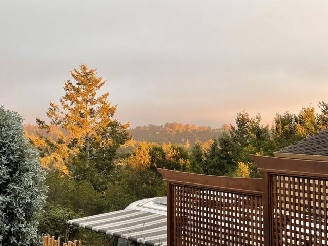 645 Skyward Drive, Aptos CA: https://media.crmls.org/mediaz/99021cee-3c9d-41c1-a9e6-30a2ec07edc9.jpg
