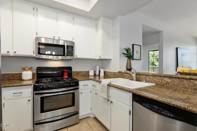 Detail Gallery Image 12 of 31 For 221 S Oak Knoll Ave #304,  Pasadena,  CA 91101 - 2 Beds | 2 Baths