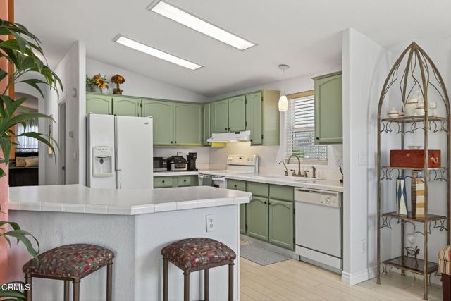 Detail Gallery Image 13 of 68 For 1215 Anchors Way Dr #44,  Ventura,  CA 93001 - 2 Beds | 2 Baths