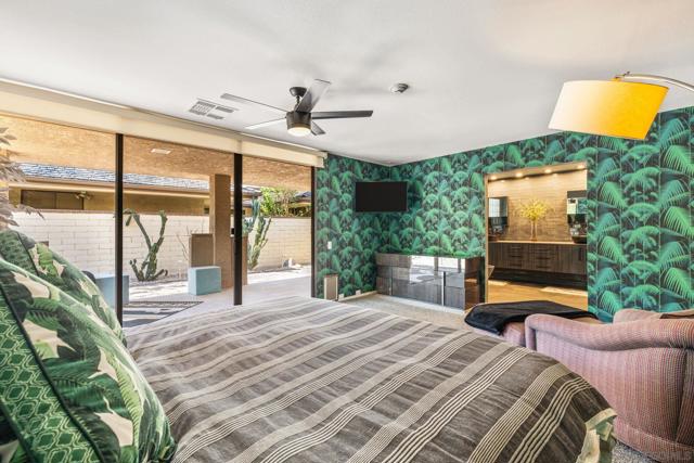 142 Yale Dr, Rancho Mirage CA: https://media.crmls.org/mediaz/9902fae7-0101-43fa-bb06-1e088c19a5a3.jpg