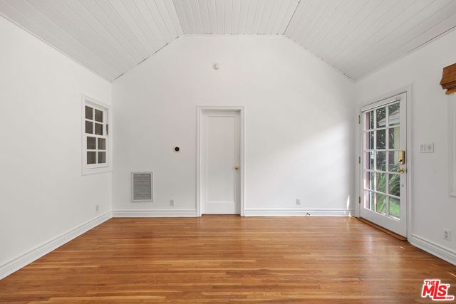 9014 Rangely Avenue photo 8
