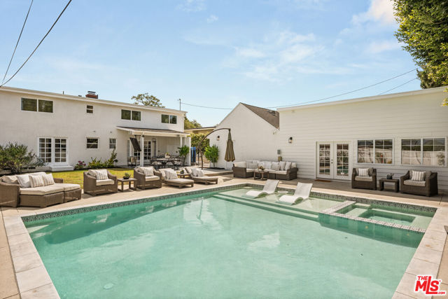 6399 W 80th Street, Los Angeles CA: https://media.crmls.org/mediaz/99034f12-d8d7-4153-9a57-d4bf3cfb991b.jpg