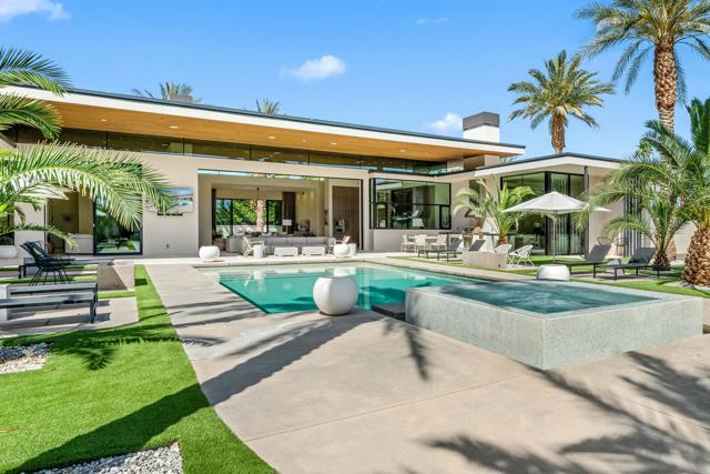 3 Makena Lane, Rancho Mirage CA: https://media.crmls.org/mediaz/99036c63-8f5d-4e7f-8464-ced5d396d966.jpg
