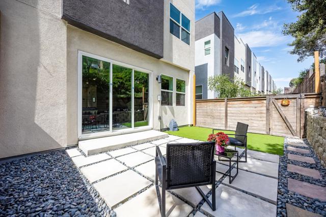 10402 Harlow Cir, San Diego CA: https://media.crmls.org/mediaz/99037477-178f-4b47-9c51-9c16fd0a711f.jpg
