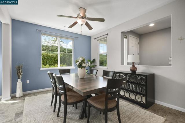 190 Pasilla Ct, Morgan Hill CA: https://media.crmls.org/mediaz/99040f3f-f0c9-4f39-a4e3-9e0daf605d4a.jpg