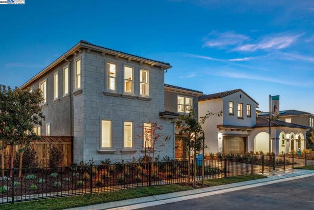 319 W Calabria Drive, Mountain House CA: https://media.crmls.org/mediaz/99044693-158c-4fa7-8c7c-f6aca4a18c9b.jpg