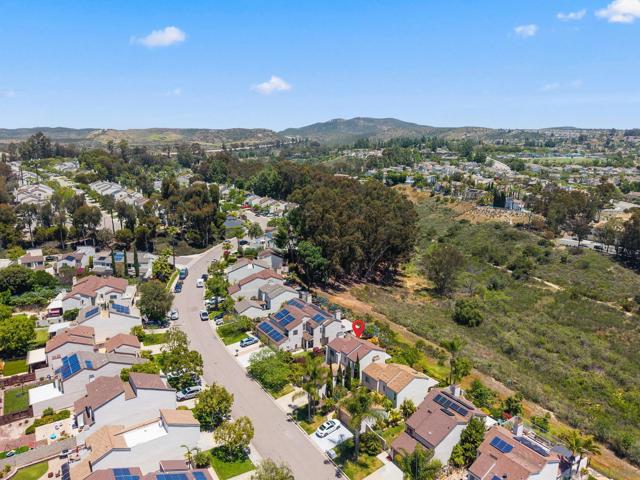 5751 Menorca Dr, San Diego CA: https://media.crmls.org/mediaz/99046713-2039-478d-aaac-b5628fd2d237.jpg