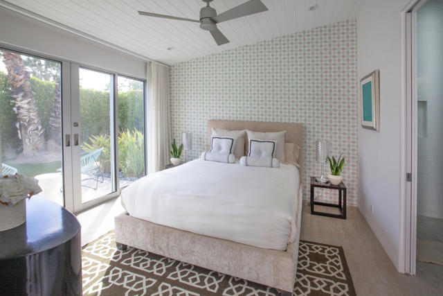 1147 Los Robles Drive, Palm Springs CA: https://media.crmls.org/mediaz/9904ab1f-c2c6-4484-9ba0-d8d504bc512a.jpg