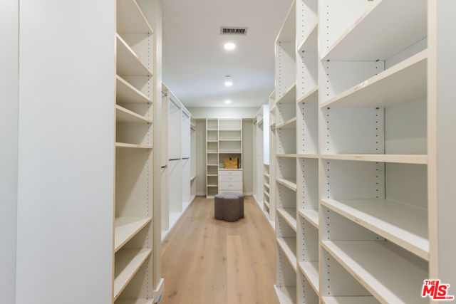 Drew Fenton | 509 Wynola Street Pacific Palisades CA | MLS: 7365865 Drew Fenton | 509 Wynola Street Pacific Palisades CA | MLS: 7365865