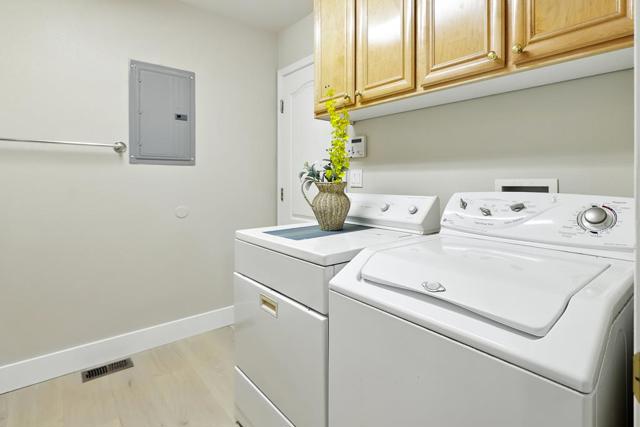 553 Lower Vintners Circle, Fremont CA: https://media.crmls.org/mediaz/9904e654-15c6-4ffe-baa1-e170ab144c04.jpg