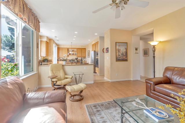 Image 9 of 53 For 2386 Pacifica Ct