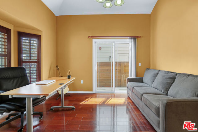 10943 Barman Avenue, Culver City CA: https://media.crmls.org/mediaz/99056086-8cb0-492a-b27f-4dfa5ade47bf.jpg
