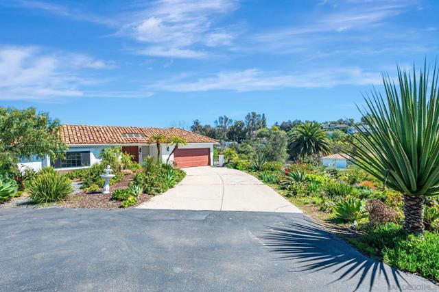 1761 Winterwarm Dr, Fallbrook CA: https://media.crmls.org/mediaz/99059b00-5986-4181-8b87-821327d99cbc.jpg