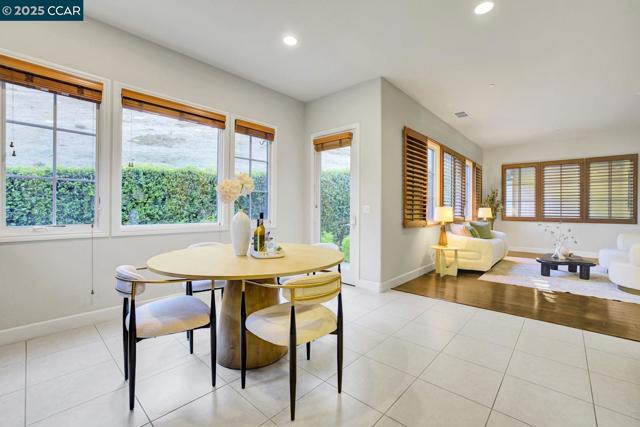131 Wittenham Ct, San Ramon CA: https://media.crmls.org/mediaz/990668fb-7d07-477e-b960-892fe0fbd988.jpg