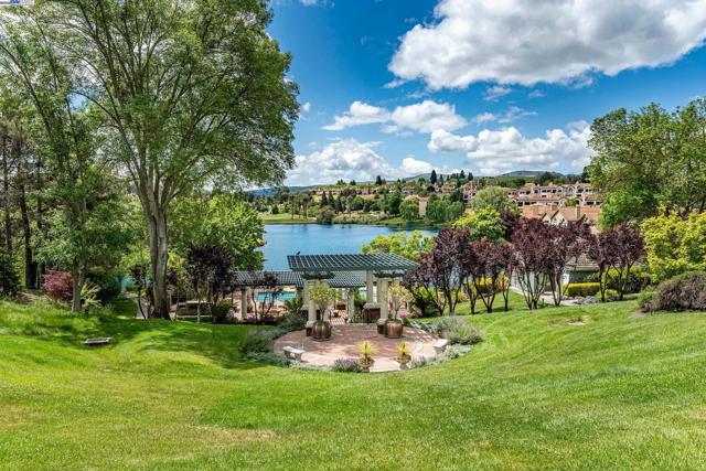 4009 W Lakeshore Drive, San Ramon CA: https://media.crmls.org/mediaz/990695f4-dd66-4531-8506-a65c59857f5d.jpg