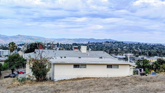 925 Grand Ct, Escondido, CA 92025 photo 4