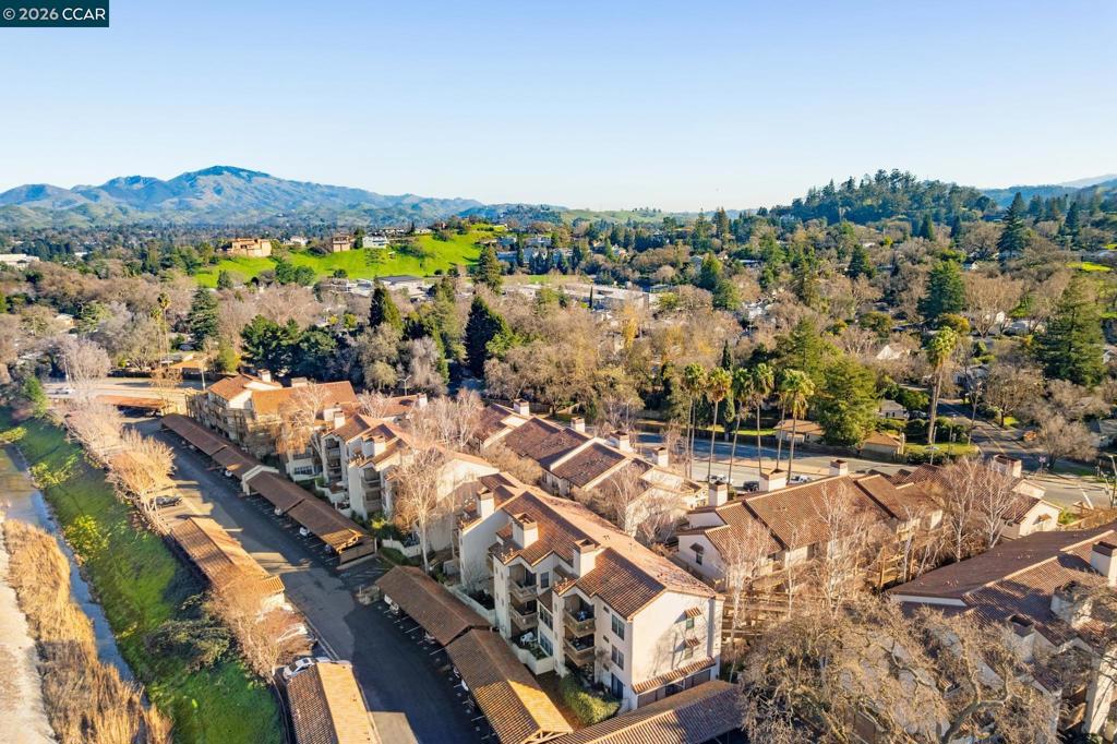 https://media.crmls.org/mediaz/990869c5-ba45-4955-9b21-7f7d3aea50d6.jpg?preset=X-Large