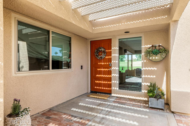35 Mission Court Court, Rancho Mirage CA: https://media.crmls.org/mediaz/9909f0b1-1d36-448d-91b0-19e4d46be827.jpg
