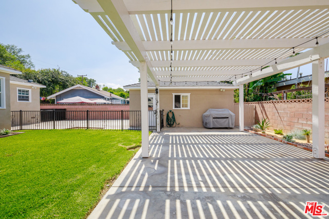 10129 Palm Street, Bellflower, California 90706, 3 Bedrooms Bedrooms, ,1 BathroomBathrooms,Single Family Residence,For Sale,Palm,21734462