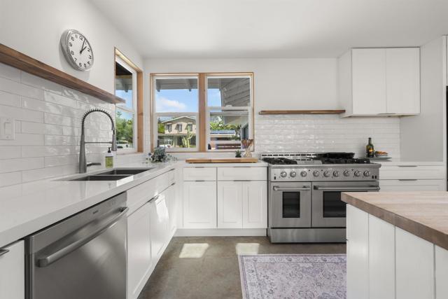 Detail Gallery Image 22 of 64 For 3235 Donna Dr, Carlsbad,  CA 92008 - 4 Beds | 2 Baths