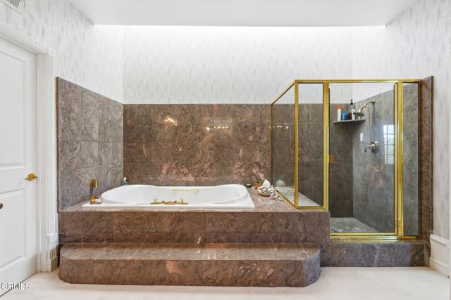 Detail Gallery Image 34 of 72 For 2317 Canyonback Rd, Los Angeles,  CA 90049 - 5 Beds | 5/1 Baths