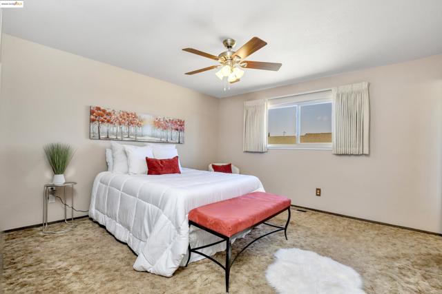 918 Carpenter Rd, Oakley CA: https://media.crmls.org/mediaz/990a49f1-d704-4d50-bfd9-8bbe4639d212.jpg