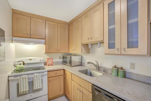 650 Alamo Court, Mountain View CA: https://media.crmls.org/mediaz/990b1898-ef53-4c4e-9389-5815652a72b6.jpg