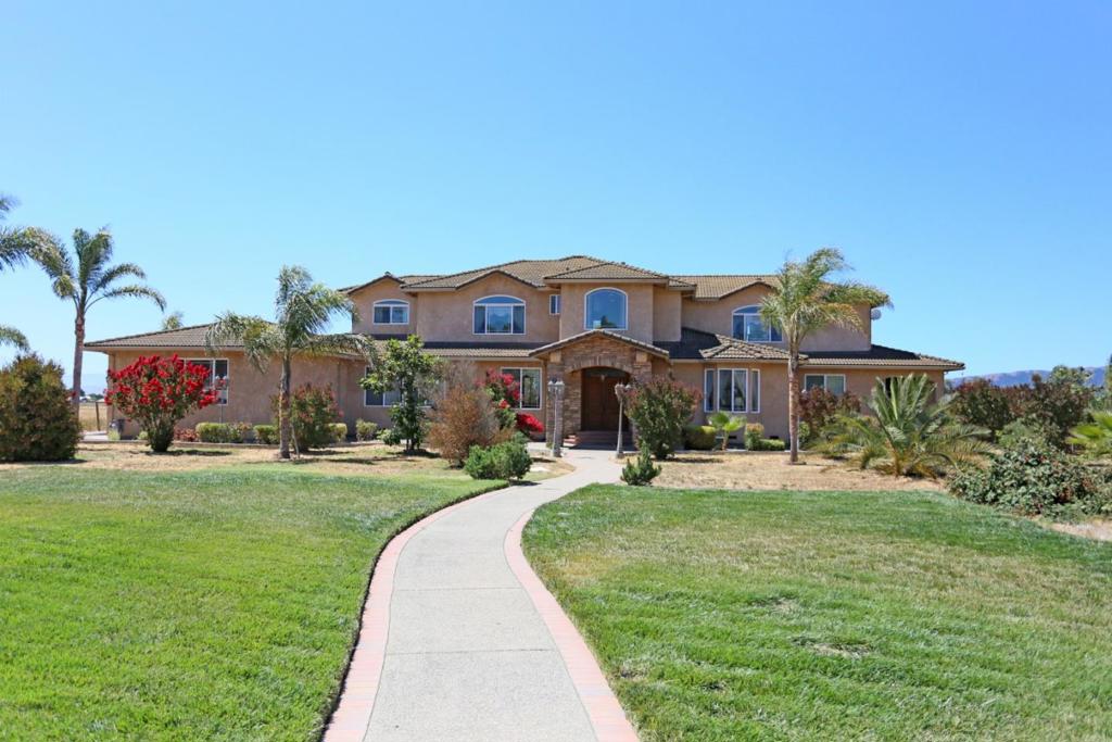2736 Ferguson Road