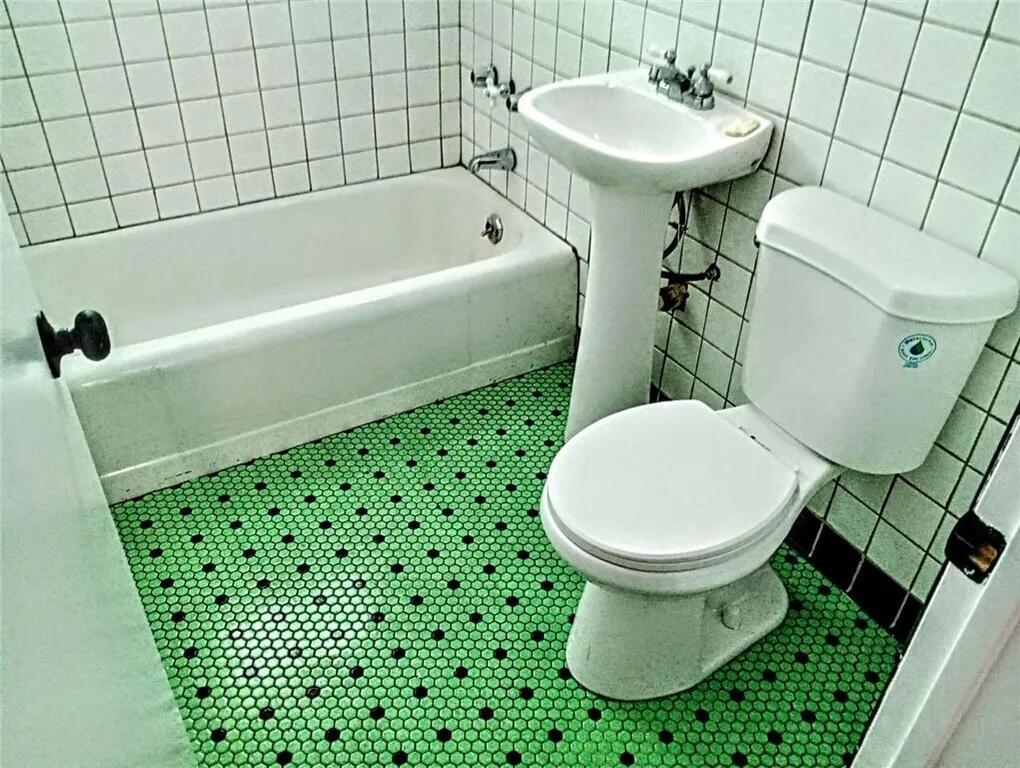 https://media.crmls.org/mediaz/990b4832-e3f0-4911-92fc-aae7a3ecb57e.jpg?preset=X-Large