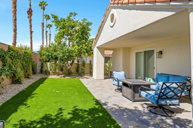 77707 Calle Las Brisas S, Palm Desert CA: https://media.crmls.org/mediaz/990b4dbe-afaf-4a4e-9fe8-43d8ed21d4ab.jpg