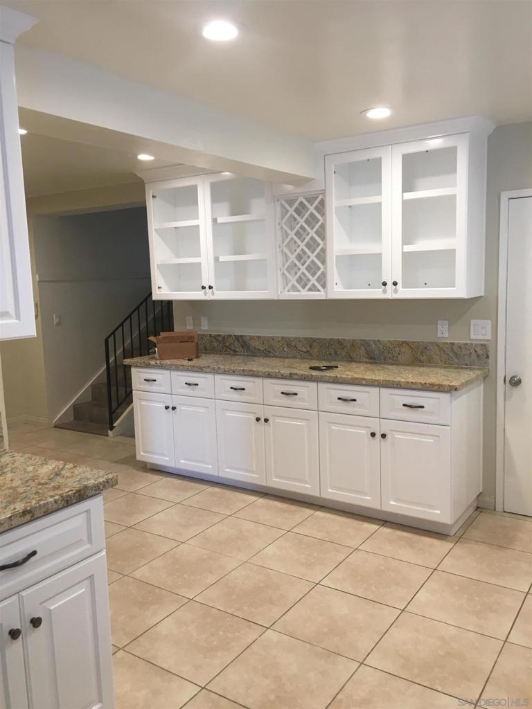 2568 Violet St - photo 4