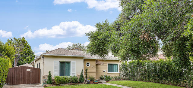 250 S Berkeley Avenue, Pasadena CA: https://media.crmls.org/mediaz/990c8ce1-95e5-4844-8d95-6e54c163b51a.jpg