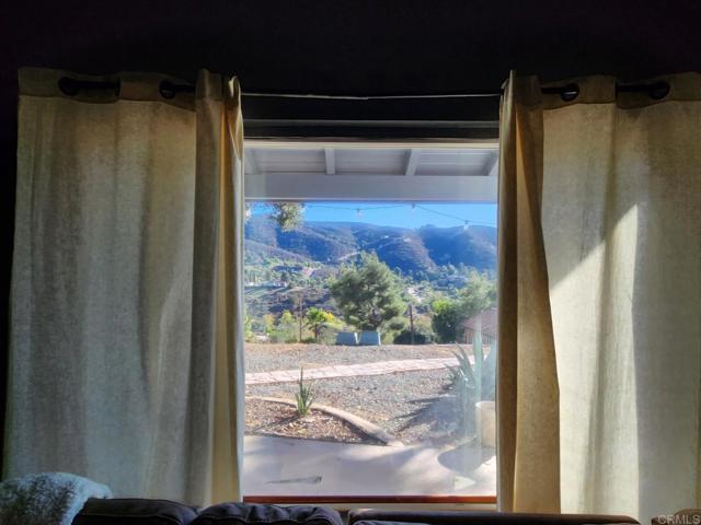 Detail Gallery Image 8 of 15 For 1131 Dehesa Ranch Rd, El Cajon,  CA 92019 - 3 Beds | 2 Baths