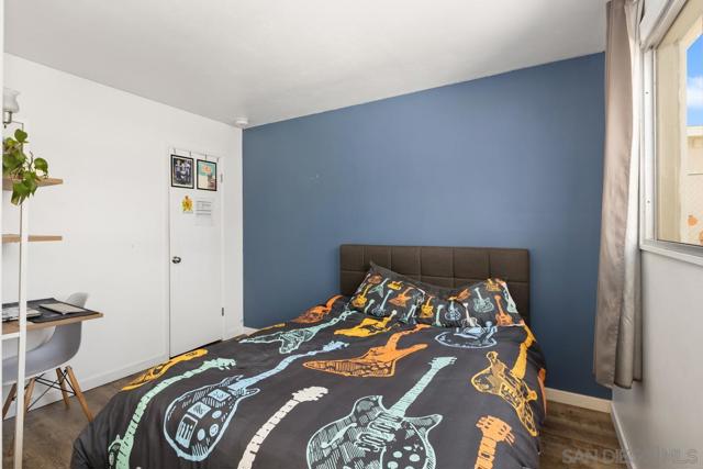 4870 Doliva Dr, San Diego CA: https://media.crmls.org/mediaz/990ca3f7-e9e7-4aed-b93b-1bdf25e6add1.jpg