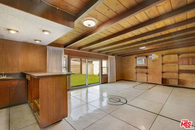3825 Edgehill Drive, Los Angeles CA: https://media.crmls.org/mediaz/990cb290-1828-401a-80f5-5159afcf3720.jpg