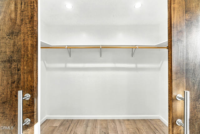 7917 Ostrom Avenue, Van Nuys CA: https://media.crmls.org/mediaz/990ccf36-14ea-45ea-8688-1b0f88a4a9a3.jpg