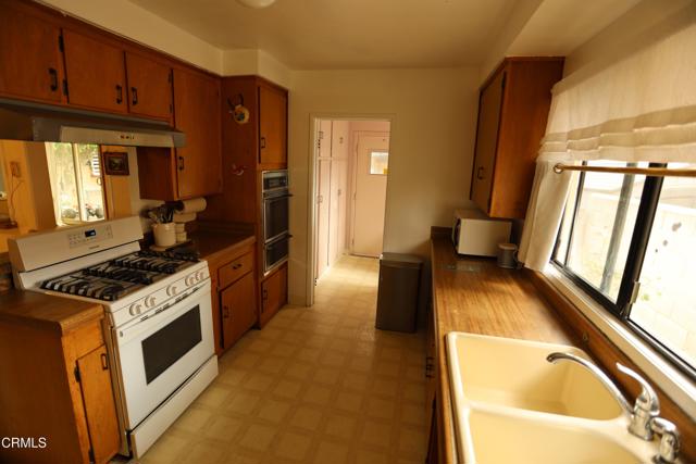 Detail Gallery Image 13 of 36 For 1010 W Robert Ave, Oxnard,  CA 93030 - 4 Beds | 2 Baths