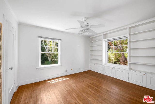 809 North Bedford Drive photo 32