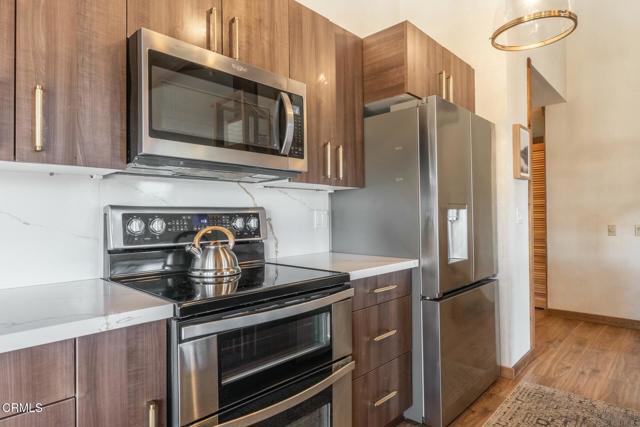 435 Lakeview Boulevard, Mammoth Lakes CA: https://media.crmls.org/mediaz/990dab05-bc99-4f2e-aea8-450185c0a807.jpg