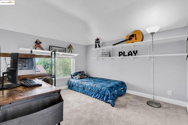 2350 W Shell Ave, Martinez CA: https://media.crmls.org/mediaz/990e40b8-cc81-439c-9630-6d9bda7c3847.jpg